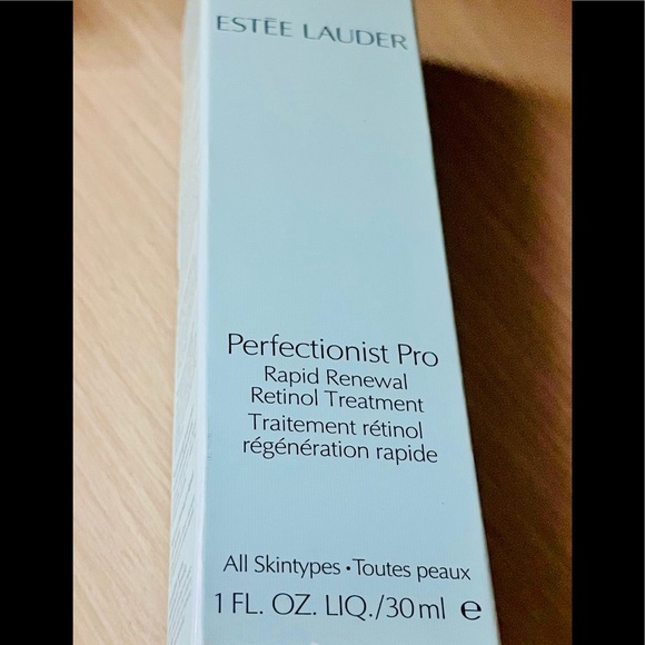 Estée Lauder Perfectionist Pro Rapid Renewal Retinol Treatment 1oz/30mL - Picture 5 of 10